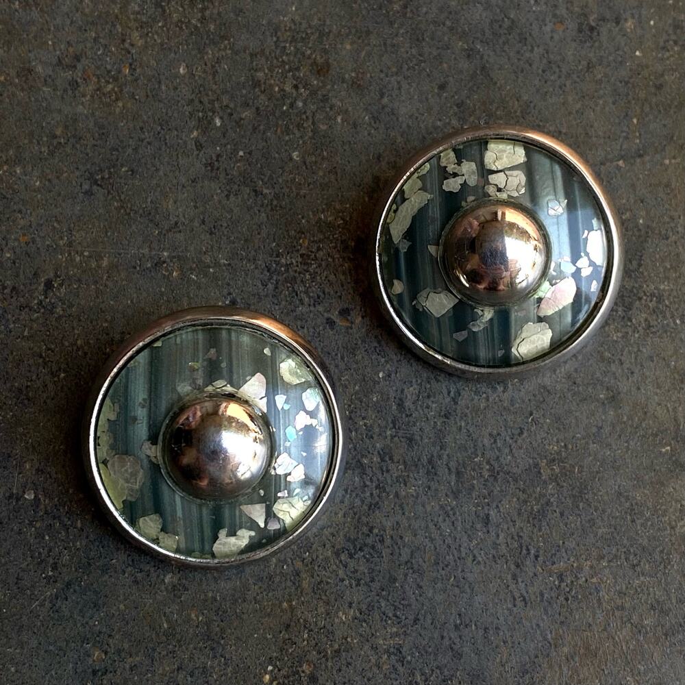 Vtg 70s Brutalist Circular Silver Green Over-Sized Iridescent Clip On Earrings
